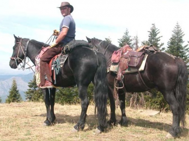  Pbaños a caballo cerca de Tourretle Levens 06 